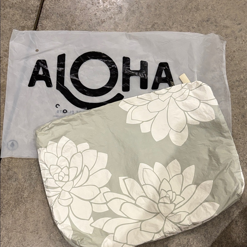 ALOHA Collection Mid Pouch RARE May Day Floral Gray and White print. EUC